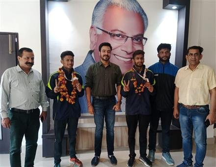 BRONZE MEDAL WINNERS GET A WARM WELCOME