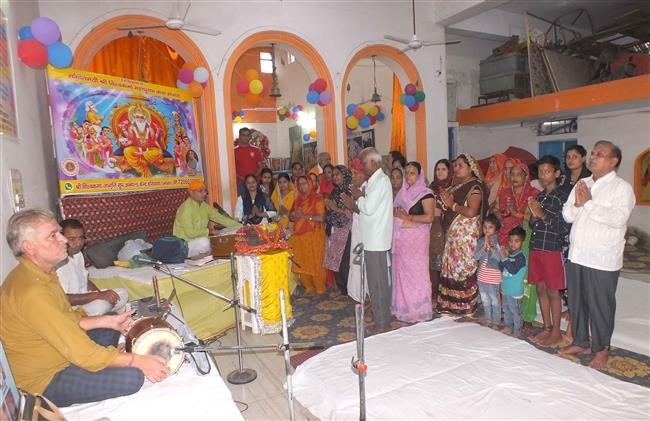 श्री विश्वकर्मा मंदिर में गुरु पूर्णिमा के अवसर पर साप्ताहिक संगीतमय विश्वकर्मा महापुराण कथा का आयोजन