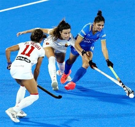 HEART-BREAK FOR INDIA AS SPAIN MARCH INTO THE QUARTERFINALS