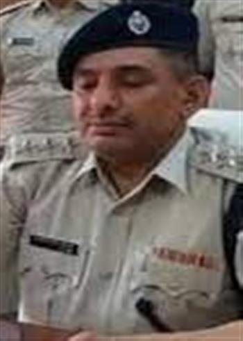 MINING MAFIA KILLED DSP, ONE ARRESTED AFTER ENCOUNTER, CM ANNOUNCES ONE CRORE AND JOB TO KIN