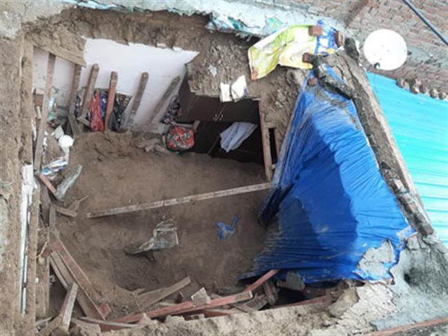 कच्चे घर की छत गिरी, मलबे के नीचे दबकर युवक की मौत