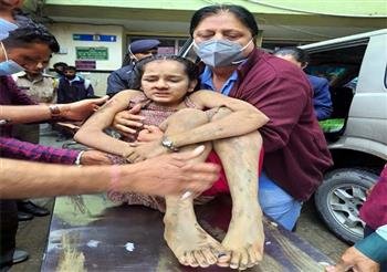 एचआरटीसी की एक बस दुर्घटनाग्रस्त,  एक की मौत , 23 घायल, मुख्यमंत्री, राज्यपाल ने बस दुर्घटना पर दुःख व्यक्त किया