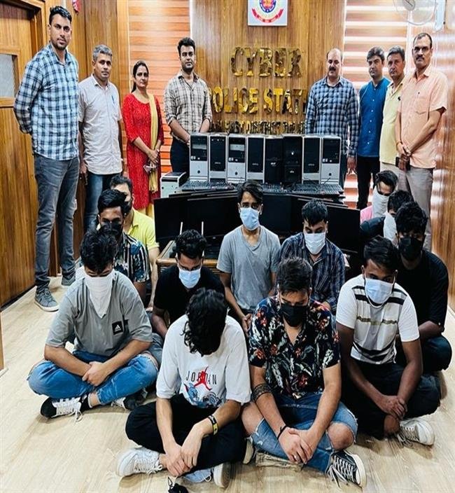 DELHI CYBER POLICE BUSTED FAKE CALL CENTRE,  13 HELD FOR DUPING NRIs