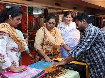 NATIONAL SILK EXPO BEGINS AT HIMACHAL BHAWAN