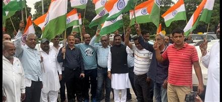 आज़ादी की 75वीं वर्षगांठ: संडे कार बज़ार डीलरों ने तिरंगा यात्रा का आयोजन कर देश के शहीदों को किया सलाम