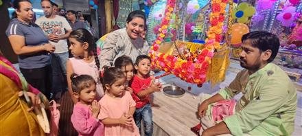 सेक्टर 46 के श्री सनातन धर्म मंदिर में श्रद्धा और धूम धाम से मनाई गई श्री कृष्ण जन्म अष्टमी