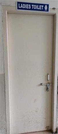 ज्वालामुखी कालेज के शौचालय पर ताला लगाने के विरोध में आप का हल्ला बोल