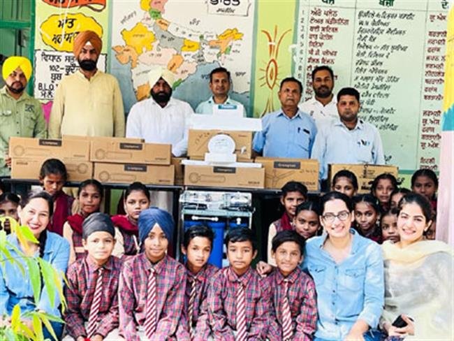 ट्राइडेंट उद्योग समूह ने सरकारी शिक्षण संस्थाओं की ओर मोड़ा समाज सेवा का मुंह