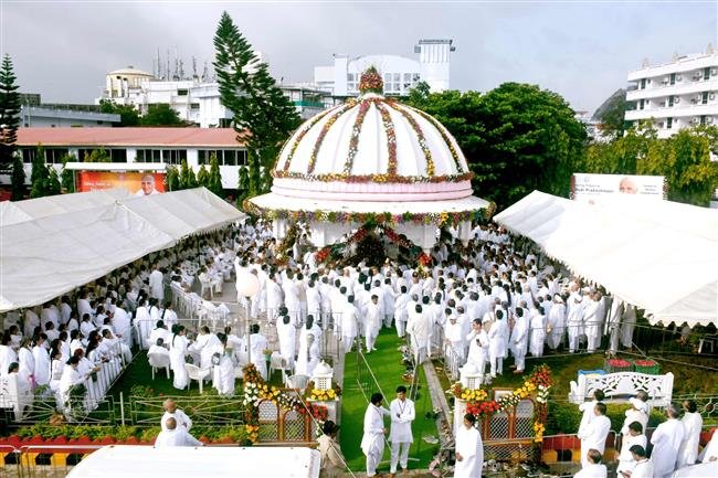 विश्व बंधुत्व दिवस के रूप में मनाई गई दादी प्रकाशमणि की 15वीं पुण्यतिथि