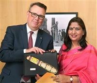 LA TROBE UNIV SIGNED MOU WITH AMITY AND PRESIDENCY UNIVERSITY