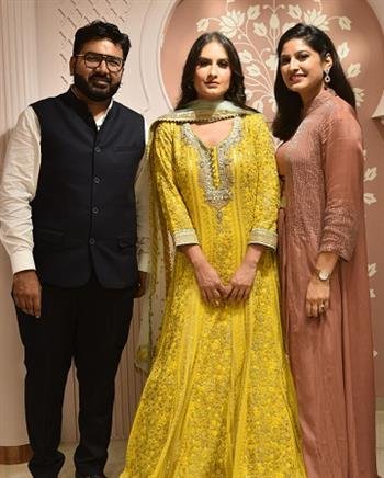AAKARSHAN, DESIGNER WOMEN ETHNIC WEAR STORE, OPENS