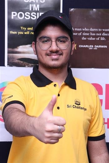 SRI CHAITANYA’S STUDENT ARPIT NARANG GETS AIR 7 IN NEET 2022