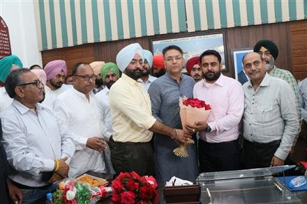 इंद्रजीत सिंह मान ने संभाला  पंजाब खादी ग्राम उद्योग बोर्ड के चेयरमैन का पदभार