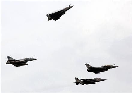 INDIAN AIR FORCE CELEBRATES ITS 90TH ANNIVERSARY, PRESIDENT WITNESS THE AIR SHOW AT SUKHNA LAKE