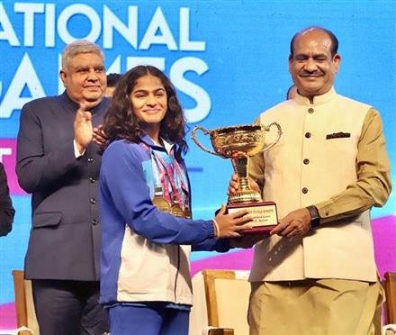 SAJAN AND HASHIKA SECURE BEST ATHLETE AWARDS AT NATIONAL GAMES