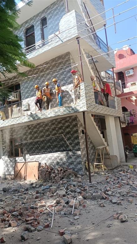 EVICTION & DEMOLITION DRIVE IN DWELLING UNIT OF CHB