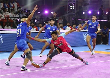 ARJUN DESHWAL STEALS THE SHOW AS JAIPUR PINK PANTHERS BEAT HARYANA STEELERS