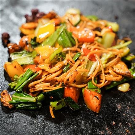 FOODLINK SERVES MULTI-CUISINE MENU AT RICHA CHADDA & ALI FAZAL’S WEDDING RECEPTION IN MUMBAI