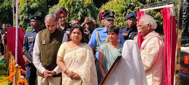 HARYANA GOVERNOR UNVEILED BUST OF MARTYER MAJOR ANUJ RAJPUT ALUMNUS OF ST. JOHN
