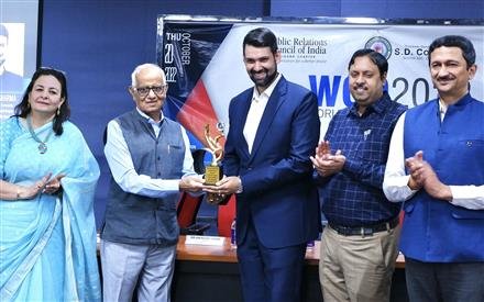 GGDSD COLLEGE FACILITATES RAJAT KAMAL NATIONAL AWARDEE OJASWWEE