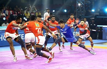 RAKESH AND SOURAV LEAD GUJARAT GIANTS TO COMPREHENSIVE VICTORY AGAINST HARYANA STEELERS