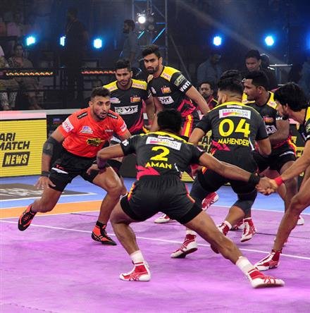 BHARAT'S INSPIRING PERFORMANCE HELPS BENGALURU BULLS STUN U MUMBA