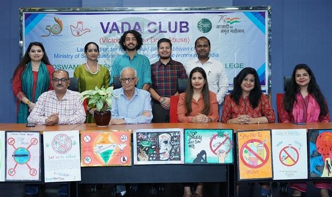 VADA CLUB OF GGDSD COLLEGE FELICITATES ‘MASTER VOLUNTEERS’ AND INDUCTS STUDENTS FOR FIGHT AGAINST DRUG ABUSE