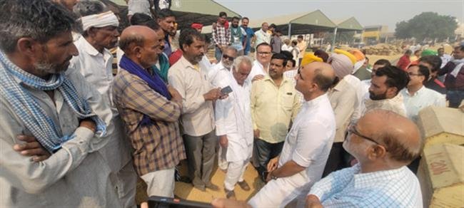 अनुभवहीनता और अफसरों की कोताही के कारण अबोहर में धान की खरीद व लिीफटिंग का काम हुआ चौपट: जाखड़