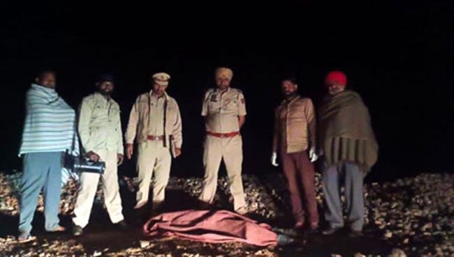 रेलगाड़ी से कटकर युवक ने की आत्महत्या