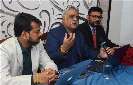 अपनी आवाज़ से स्वास्थ्य में होने वाले बदलावों का पता लगाएं