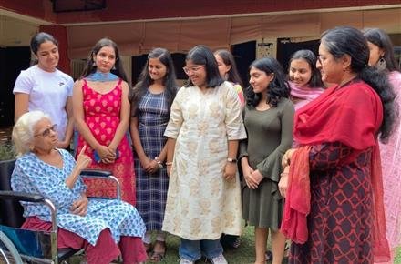 MCM HOLDS VISIT TO SENIOR CITIZENS HOME