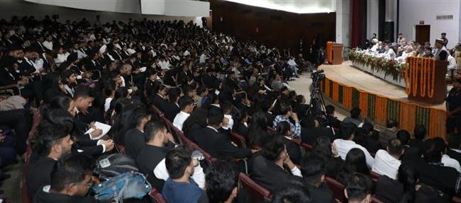 BAR COUNCIL OF PUNJAB AND HARYANA BATS FOR USE OF HINDI AND PUNJABI IN HIGH COURT AND LEGAL SYSTEM TO BRING EASE OF JUSTICE