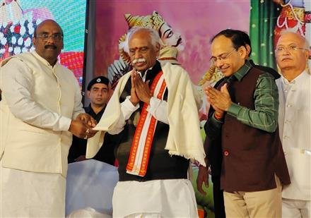 NEVER DISCARD OR LEAVE YOUR PARENTS ALONE:SUDHANSHU MAHARAJ