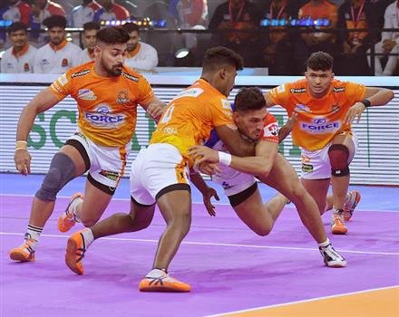 ASLAM INAMDAR POWERS PUNERI PALTAN TO FLUENT WIN OVER HARYANA STEELERS