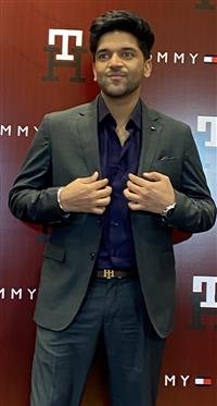 TOMMY HILFIGER CELEBRATES LAUNCH OF TAILORED COLLECTION IN CHANDIGARH WITH GURU RANDHAWA