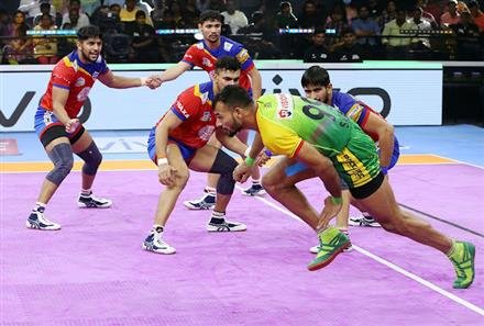 NARWAL'S BLOCKBUSTER SHOW HELPS U.P. YODDHAS CLINCH A THRILLER