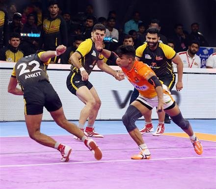 ASLAM INAMDAR, PANKAJ MOHITE SHINE AS PUNERI PALTAN DEFEAT TELUGU TITANS