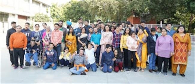 भवन विद्यालय ने विशेष प्रकोष्ठ के 1992 बैच के लिए पुनर्मिलन का आयोजन किया