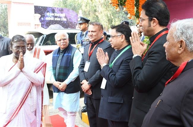 GITA IS A LIFE CODE AND SPIRITUAL BEACON FOR THE HUMANITY; PUTTING THE TEACHINGS OF GITA INTO PRACTICE IS IMPORTANT: PRESIDENT MURMU