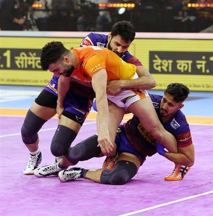 PUNERI PALTAN SCORE THRILLING WIN AGAINST DABANG DELHI K.C.