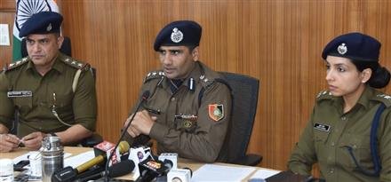 CHANDIGARH POLICE DISTRICT CRIME CELL NABS DRUG PEDDLER WITH HEROIN