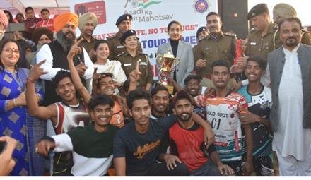CHANDIGARH POLICE SOUTH WEST SUBDIVISION ORGANISED VOLLEYBALL TOURNAMENT