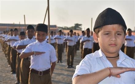 RSS CONTINUES TO ATTRACT NEW BLOOD: DR MOHAN BHAGWAT