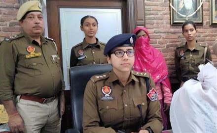 नौ हजार नशीली गोलियों के साथ युवती गिरफ्तार