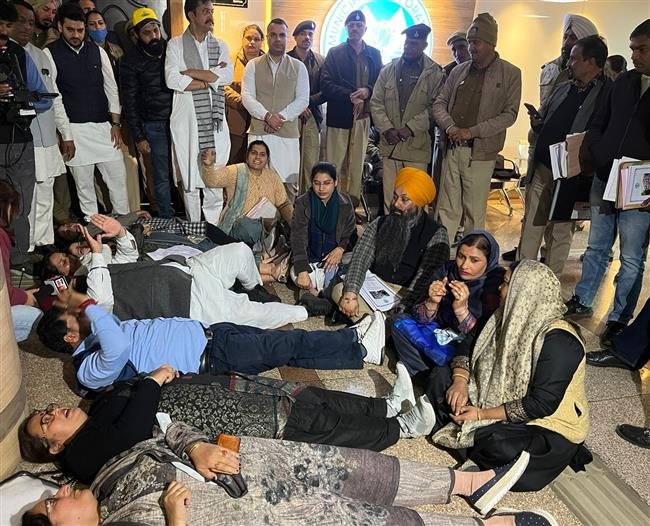 AAP COUNCILORS PHYSICALLY ASSAULTED IN MC HOUSE, BLACK DAY IN HISTORY OF MCC: PREM GARG