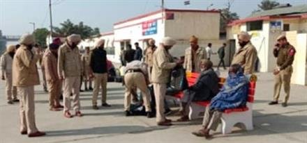डीएसपी अबोहर बराड़ व रेलवे पुलिस ने स्टेशन पर की चैकिंग