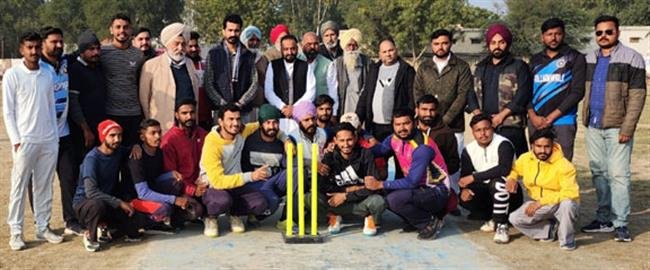 गांव किल्लियांवाली में कोस्को क्रिकेट टूर्नामेंट का हुआ समापन