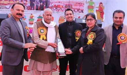 श्री कुलवंत राय सर्वहितकारी विद्या मंदिर का वार्षिक उत्सव एवं पुरस्कार वितरण समारोह संपन्न