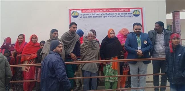 विद्यार्थियों को रोज पढ़ाने का लिया संकल्प